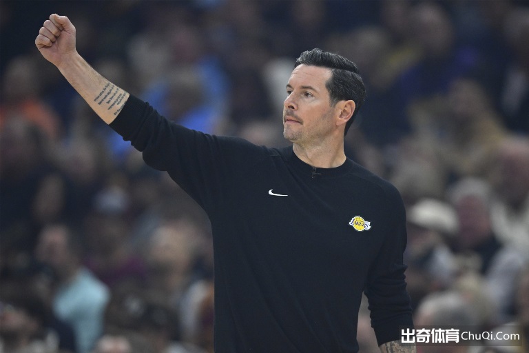 浙江,队长王钰栋,受伤离场,球速体育平台,球速体育官方网站,球速体育登录入口,球速体育app下载