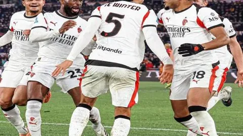 “曼联重金猎物：千万级新星标价引发关注狂潮！”