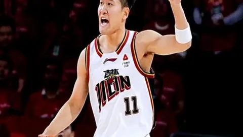 [德甲]荷尔斯泰因连续五场失利，不敌法兰克福