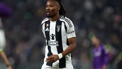 王大雷红牌离场，泰山队与河南队10人战平0-0